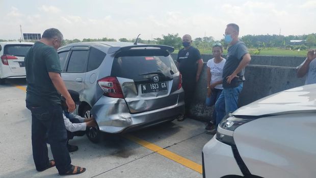Tabrakan beruntun di tol Kertosono-Caruban