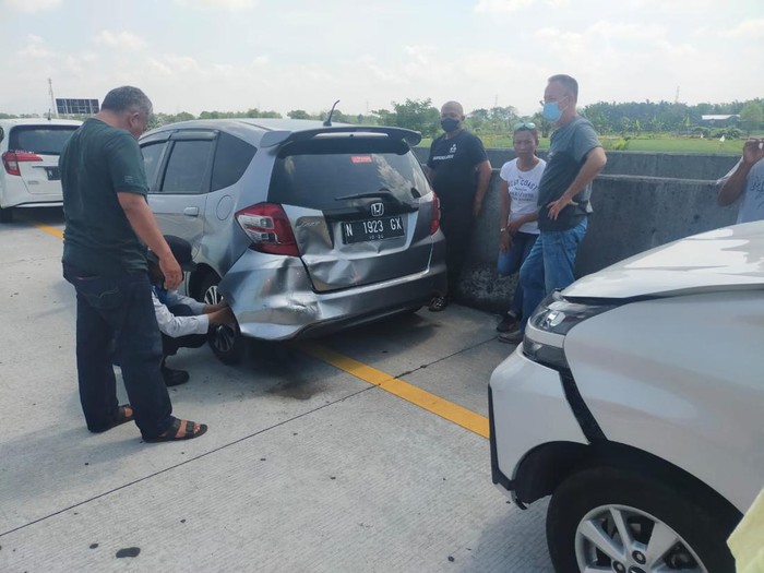Tabrakan beruntun di tol Kertosono-Caruban