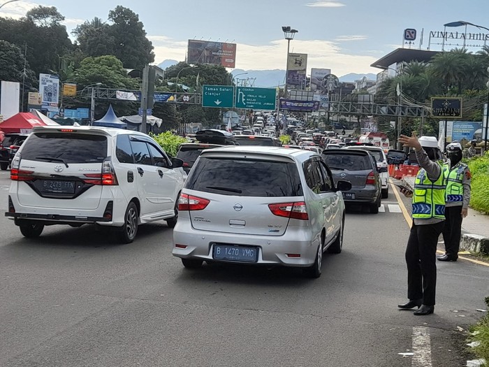 Lebaran Hari Kedua, Berikut Titik-titik Macet Kawasan Puncak, Selasa (3/5/2022) Pagi Ini.
