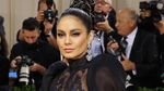 Gaun Menerawang Vanessa Hudgens di Met Gala 2022