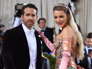 Ryan Reynolds, Hugh Jackman hingga Blake Lively Absen di Golden Globes 2025