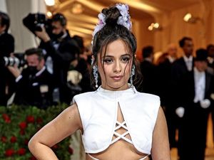 Camila Cabello Umumkan Kena COVID Lewat Joget TikTok