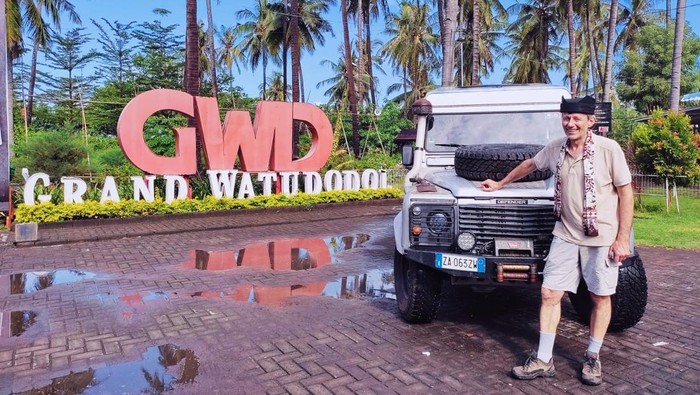 Warga Italia Keliling Dunia Dengan Campervan