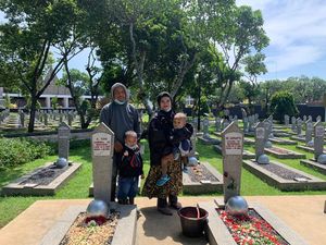 Tak Hanya Ziarah, Warga Ajak Anak ke TMP Kalibata untuk Wisata Edukasi