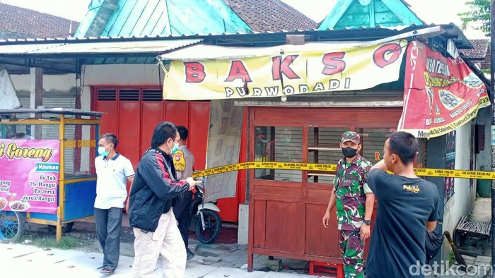 Warung bakso korban di Bojonegoro