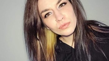 Mystik ialah influencer game, yang memang sudah dikelilingi budaya video game sejak kecil di toko milik ayahnya. Hingga kini dirinya diestimasi sudah menghasilkan USD 122.550 atau sekitar Rp 1,7 miliar dari video game. Foto: (Twitter).