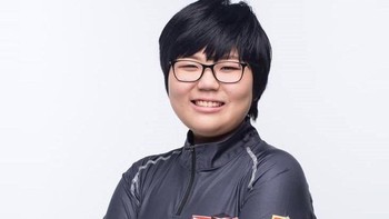 Gamer wanita asal Korea Selatan ini, Geguri, sudah bermain game sejak usia lima tahun. Geguri sendiri sudah menghasilkan total USD 77.798,68 atau sekitar Rp 1,1 miliar. Foto: (Twitter).