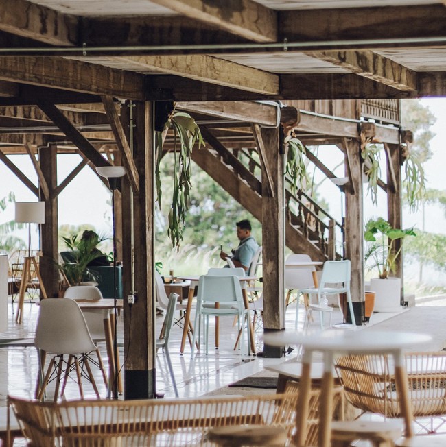 5 Coffee Shop di Jalur Puncak Buat Santai, Pemandangannya Keren!