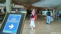 Kondisi terminal kedatangan YIA, Kulon Progo, DIY, Rabu (4/5/2022). Airport Operation Center Head (AOCH) YIA, Didik Hermanto mengatakan total jumlah penumpang pada siang ini sekitar pukul 11.00 WIB berada di angka 7.204 orang. Rinciannya 4.418 penumpang kedatangan dan 2.786 penumpang keberangkatan.