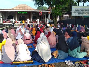 Jemaah Aboge di Purbalingga Baru Gelar Salat Idul Fitri Hari Ini