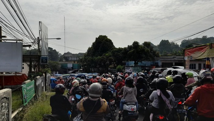 Kemacetan di Puncak Bogor Kemacetan di Puncak Bogor