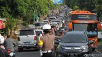 Padat Merayap, Begini Penampakan Lalu Lintas Menuju Pantai di Bantul
