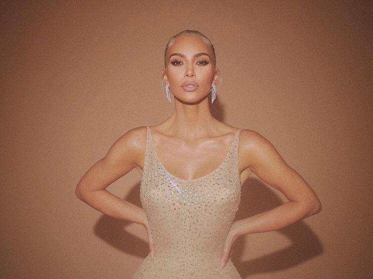 Isu Kim Kardashian Operasi Pengecilan Bokong