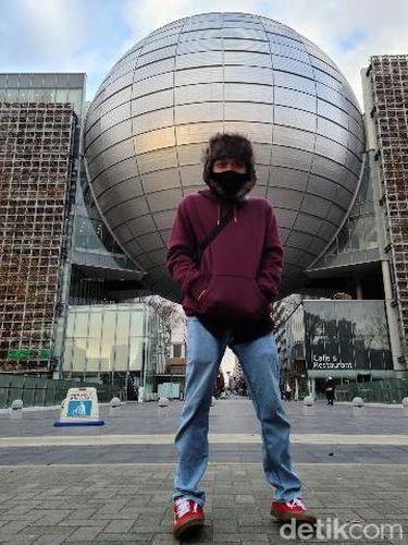 Kisah Ahmad Fauzan viral bekerja sebagai petani bawang di Jepang.