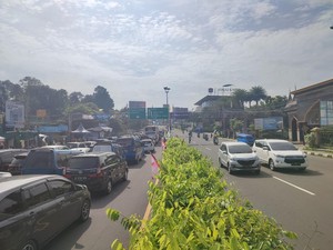 Volume Kendaraan ke Puncak Bogor Naik 30% Pagi Ini, One Way Disiapkan