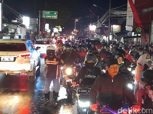 One Way Puncak Arah Jakarta Berlaku hingga Pukul 10 Malam