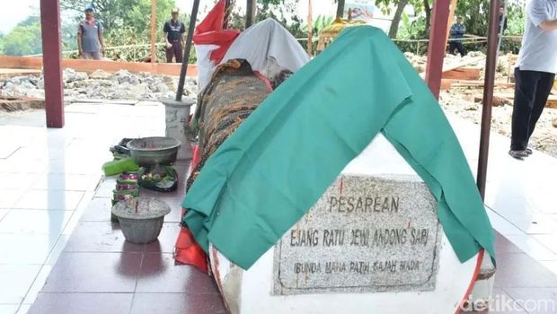 Makam Nyi Andongsari Lamongan