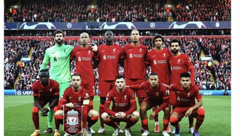 Akun ini yakin skuad Liverpool saat ini adalah yang terbaik sepanjang masa. Foto: Twitter