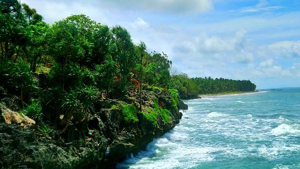 Pantai Karang Indah Selayar.