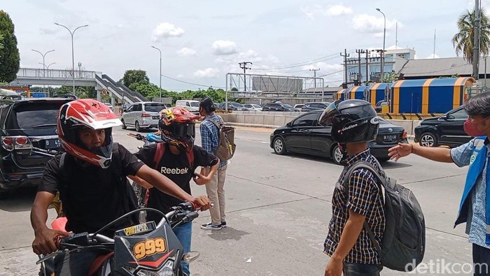 Pemotor asal Aceh nyasar masuk Jalan Tol Medan.
