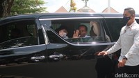 Menyoal alasan keinginan bertemu dengan Jokowi, pria yang sehari-hari bekerja di Jakarta ini mengaku kagum. Pasalnya, Gatot menilai Jokowi orang yang ramah dan amanah.