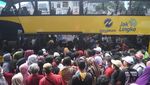 Potret Warga Serbu Bus Wisata Gratis Keliling Jakarta