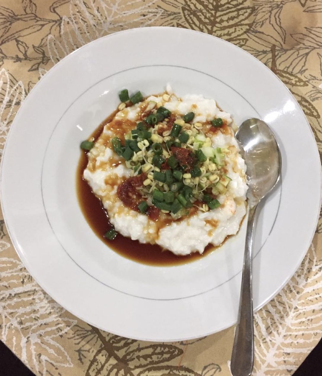 Rojak Tajin alias Bubur Rujak, kuliner khas Pamekasan berupa bubur yang dimasak dengan santan dan udang