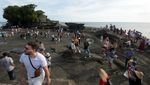 Serunya Mengunjungi Tanah Lot Bali Saat Libur Lebaran