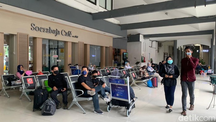 Suasana arus balik di Stasiun Gubeng Surabaya