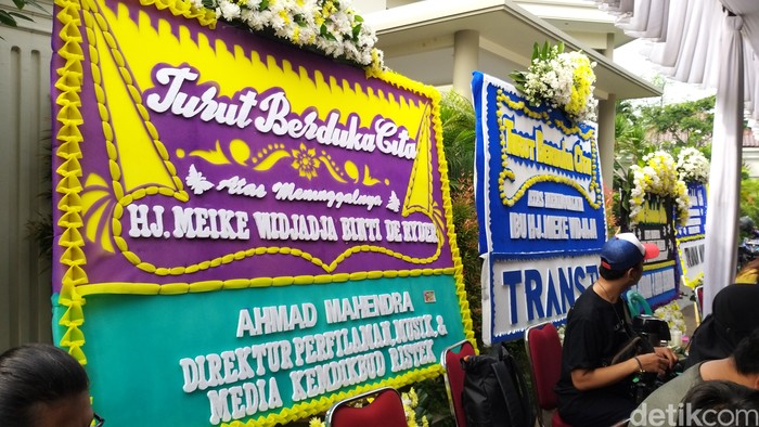 Suasana Rumah Duka Mieke Wijaya