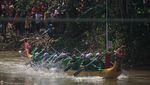 Tradisi Unik Lebaran di Batang, Lomba Perahu Dayung Tradisional