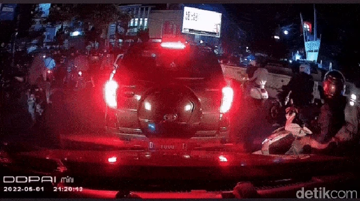 Truk sampah tabrak sejumlah pengendara di Garut