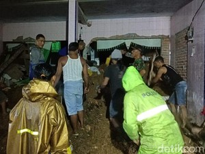 Satu Korban Tanah Longsor Trenggalek Ditemukan Meninggal Dunia