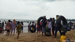 Wisata Pantai Carita Pandeglang Dipadati Pengunjung