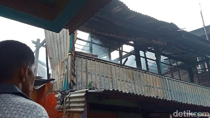 3 rumah terbakar di Makassar ditinggal pemiliknya mudik.