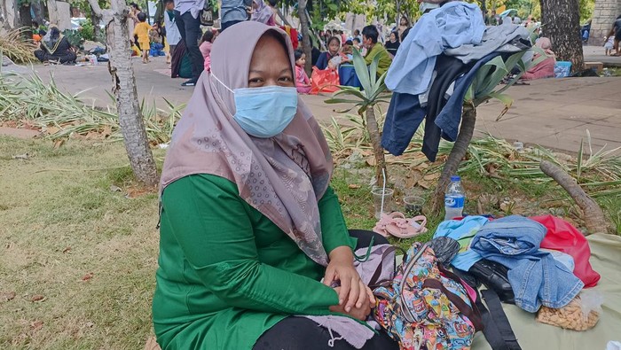 Cerita cukup menarik muncul dari sejumlah orang yang berkunjung ke Ancol, Jakarta Utara. Salah satunya datang dari Fifi (39), warga Cawang, Jakarta Timur, yang sudah tiga hari berturut-turut berkunjung ke Ancol.