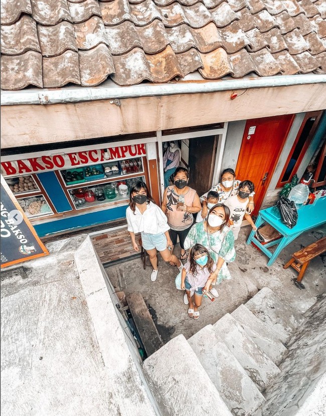 Lebaran tahun ini, Gisel dan Gempi pun mudik ke kampung halamannya di Cimahi, Jawa Barat. Foto: Dok. Instagram/gisel_la