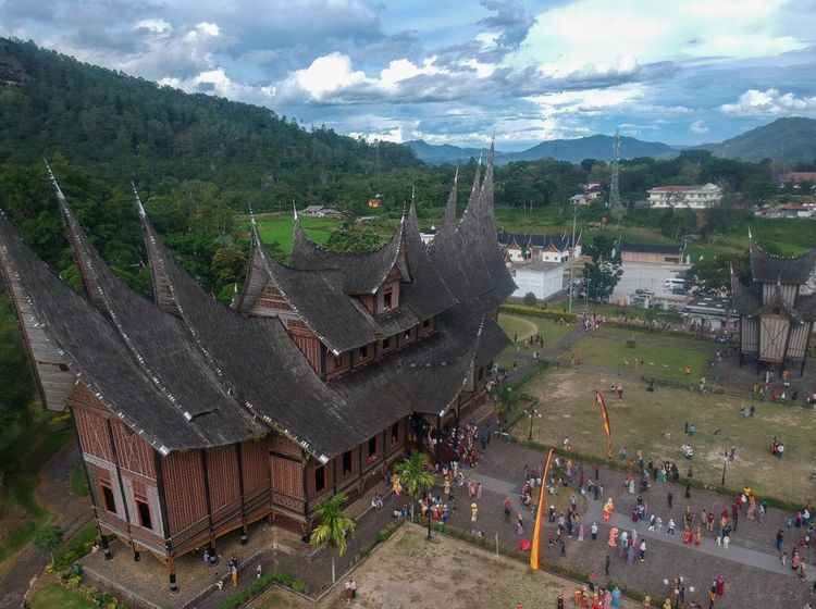 Istano Basa Pagaruyung, Bangunan Elok Penuh Sejarah di Sumbar