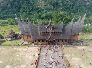 Dua Pionir Eropa di Pedalaman Minangkabau