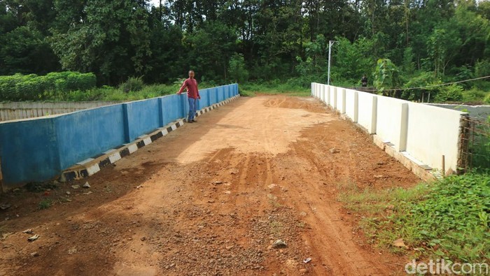 Jembatan di Jepara yang viral dibangun pakai uang pribadi, Kamis (5/5/2022).