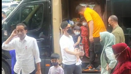 Presiden Jokowi liburan bersama keluarga di Bali Safari Park, Gianyar, Bali, Kamis (5/5/2022). (istimewa)