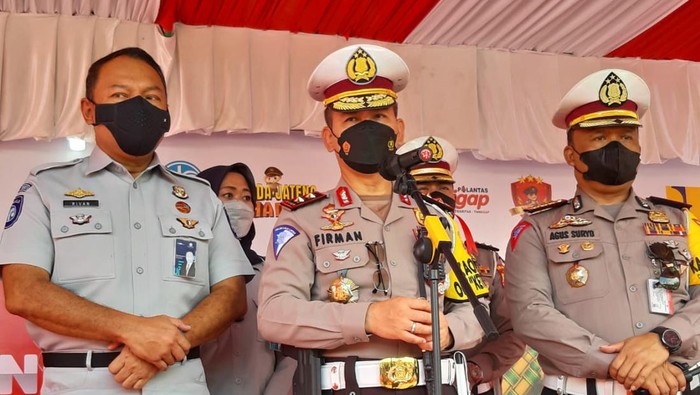 Kakorlantas cek persiapan arus balik one way Tol Kalikangkung-Cikampek, Kamis (5/5/2022)