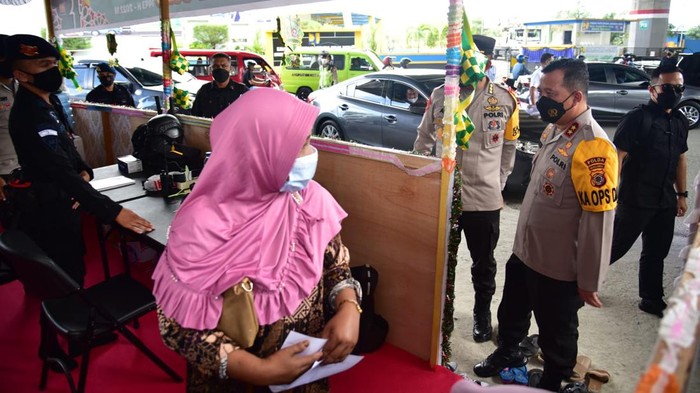 Kapolda Maluku Irjen Lotharia Latif menyoroti penerapan prokes selama libur Lebaran 2022.