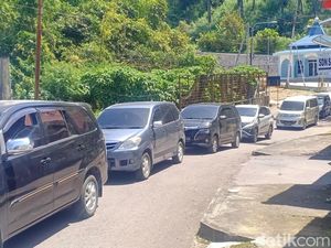 15 Ribu Pengunjung Padati Telaga Sarangan H+2 Lebaran, Hari Ini Lalin Padat