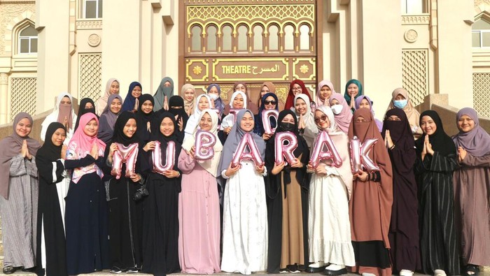 Lebaran mahasiswa Indonesia di Uni Emirat Arab.