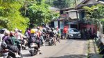 Penampakan Macet di Puncak Saat Libur Lebaran Siang Ini
