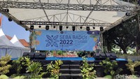 Untuk pembukaan acaranya akan terjadi hari ini pukul 16.00 WIB nanti sore. Sementara masyarakat Baduy sendiri baru akan datang pada Jumat (6/5) besok.