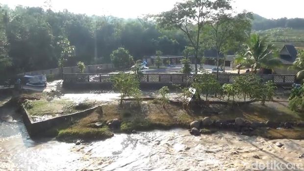 Objek wisata yang terdampak luapan Sungai Cibimbin