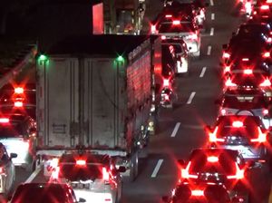 Penampakan Tol Cipularang Macet Panjang di H+2 Lebaran