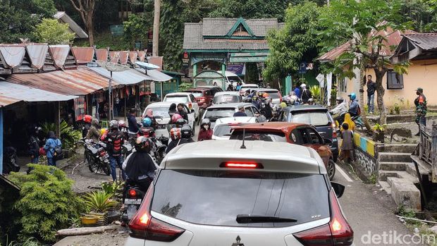 Permandian Air Panas Lejja Ramai Saat Lebaran, Pedagang Untung 3 Kali Lipat